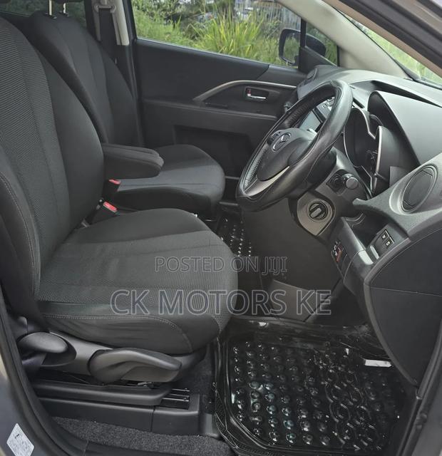 Mazda Premacy 2017 Silver