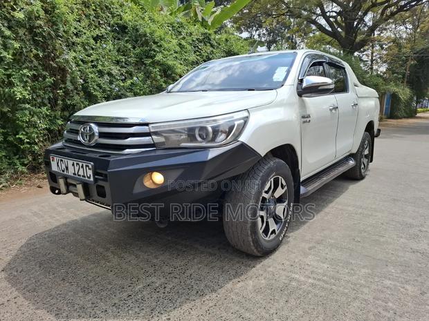 Toyota Hilux Revo Double Cab Deisel 2.8 AWD 2016 Pearl