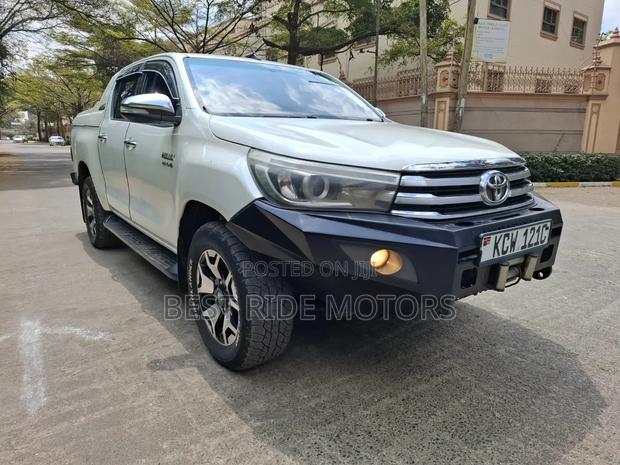 Toyota Hilux Revo Double Cab Deisel 2.8 AWD 2016 Pearl