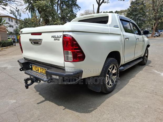 Toyota Hilux Revo Double Cab Deisel 2.8 AWD 2016 Pearl