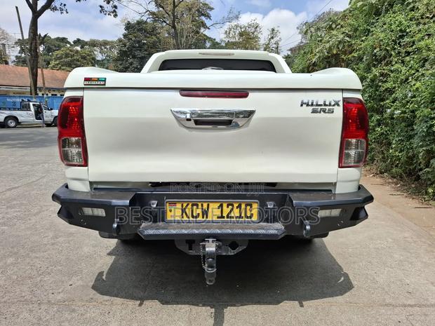 Toyota Hilux Revo Double Cab Deisel 2.8 AWD 2016 Pearl