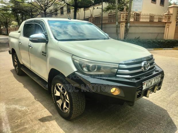 Toyota Hilux 2016 Pearl
