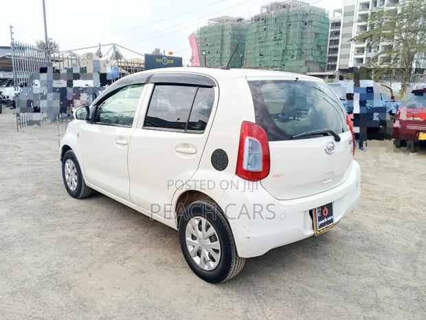 Daihatsu Boon 2015 White