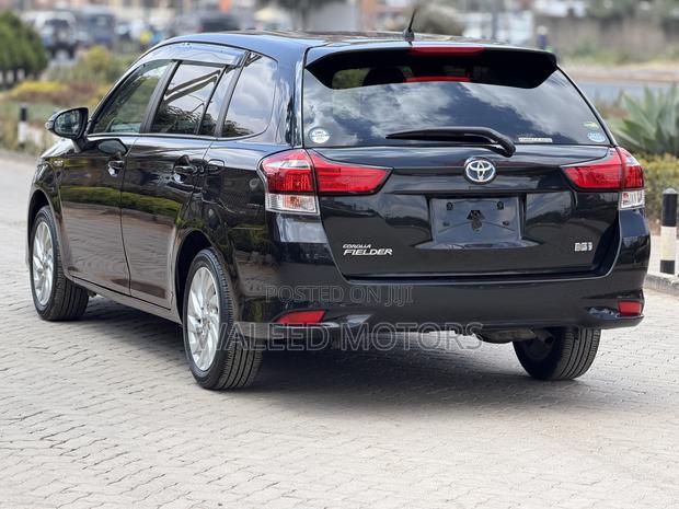 Toyota Corolla Fielder 1.5 Hybrid FWD 2019 Black