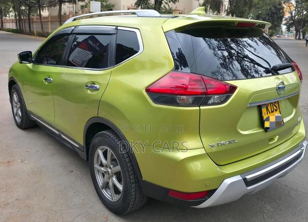 Nissan X-Trail 2017 Green