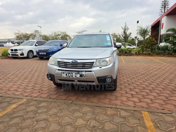 Subaru Forester 2011 Silver