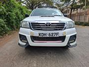 Toyota Hilux 2015 Pearl for sale