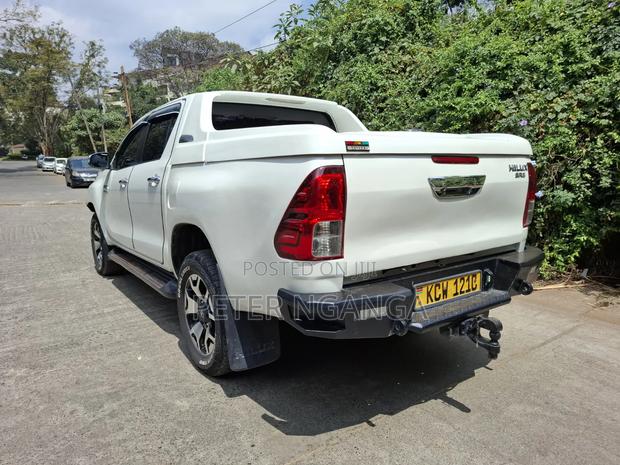 Toyota Hilux 2016 Off white