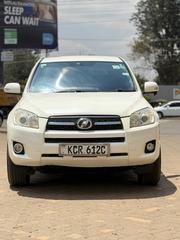 Toyota RAV4 2011 White for sale