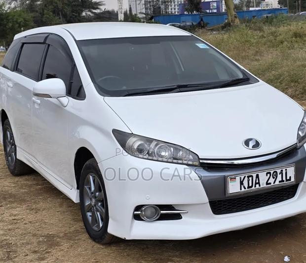 Toyota Wish 2013 White