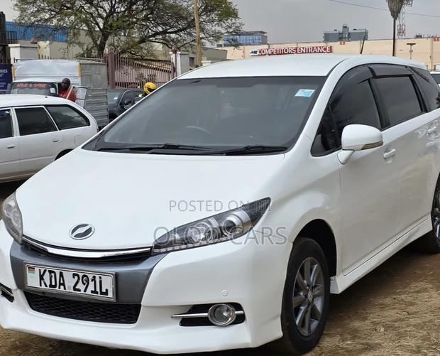 Toyota Wish 2013 White