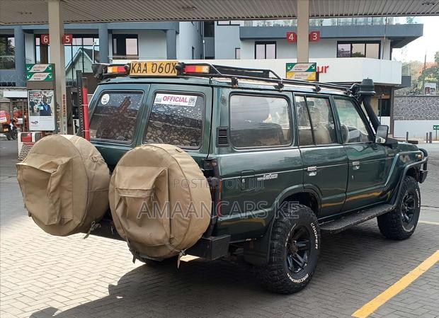 Toyota Land Cruiser 1990 Green