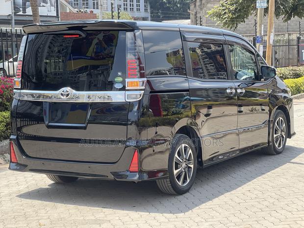 Toyota Voxy 2019 Black