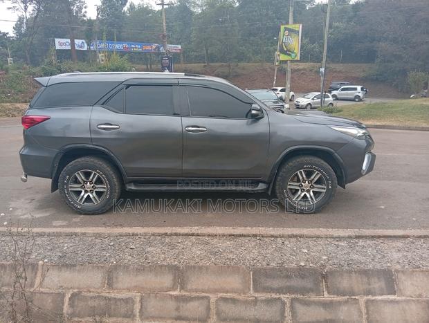 Toyota Fortuner 2016 Gray