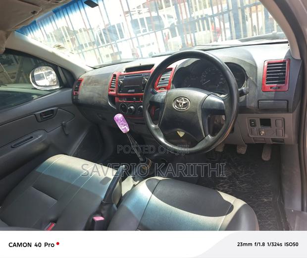 Toyota Hilux 2015 Gray