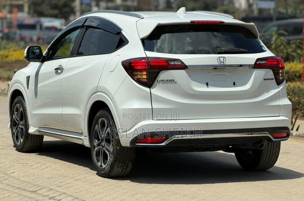 Honda Vezel 2019 White