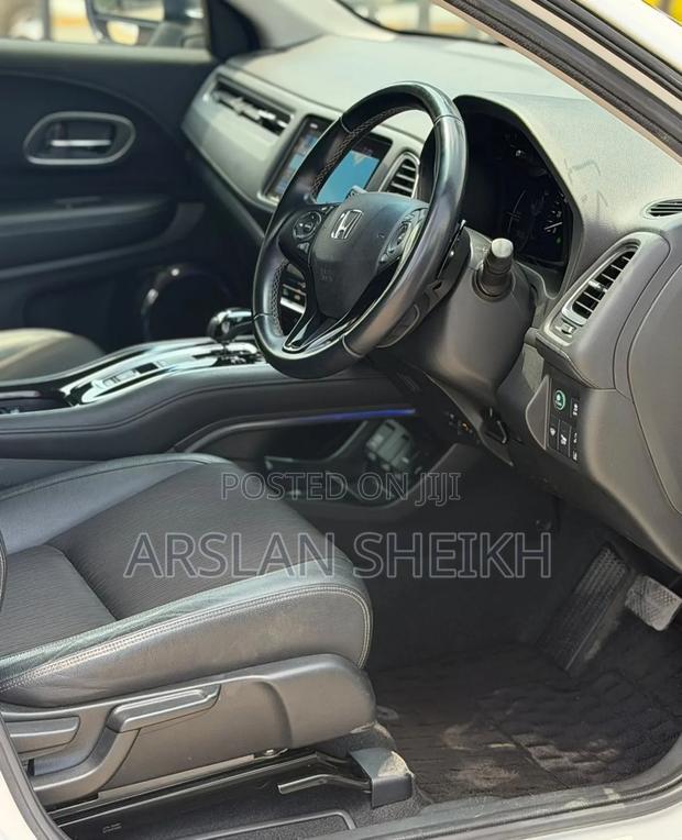 Honda Vezel 2019 White