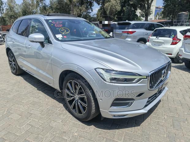 Volvo XC60 2019 Silver