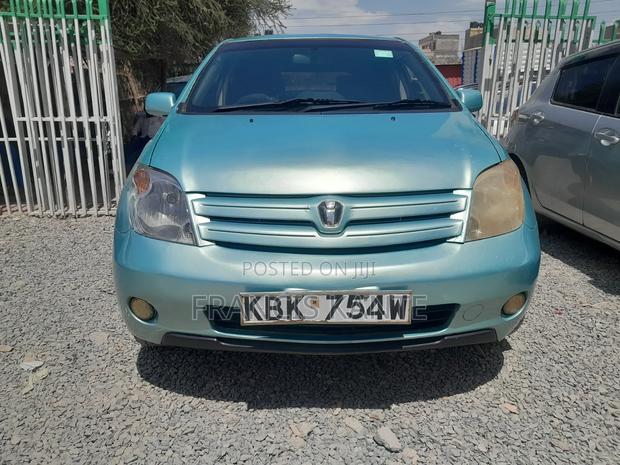 Toyota IST 2006 Green