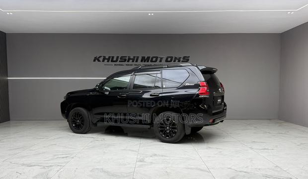 Toyota Land Cruiser Prado 2021 Black