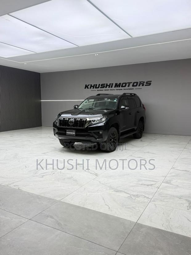 Toyota Land Cruiser Prado 2021 Black