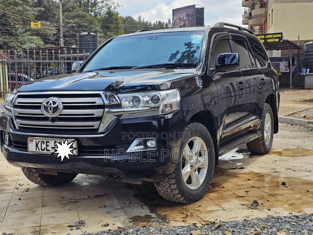 Toyota Land Cruiser 2010 Black