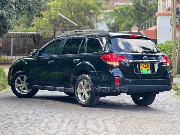 Subaru Outback 2012 Black