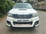Toyota Hilux 2015 Pearl for sale