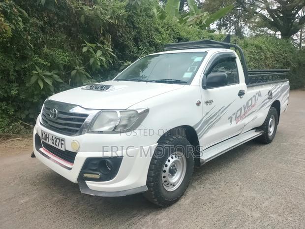 Toyota Hilux 2015 Pearl