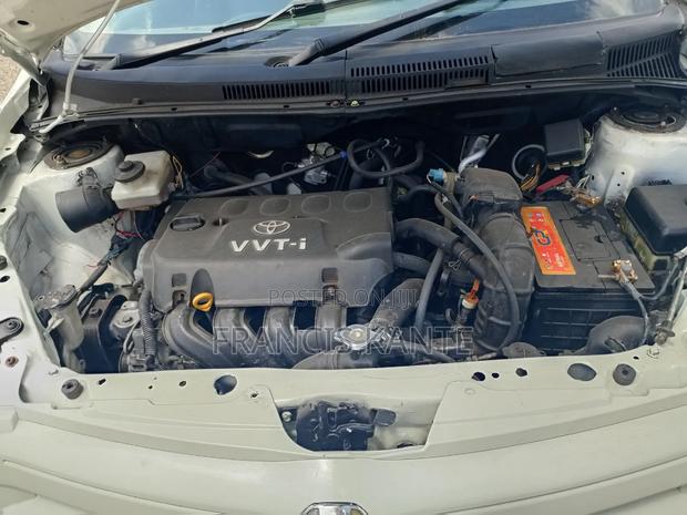 Toyota IST 2008 White