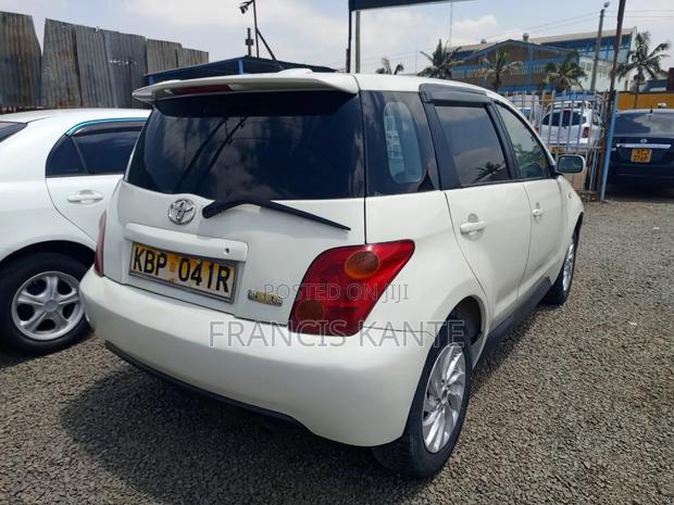 Toyota IST 2008 White