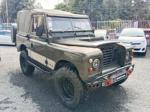 Land Rover Defender 1979 Green