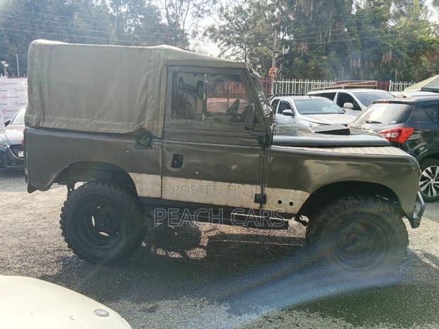Land Rover Defender 1979 Green