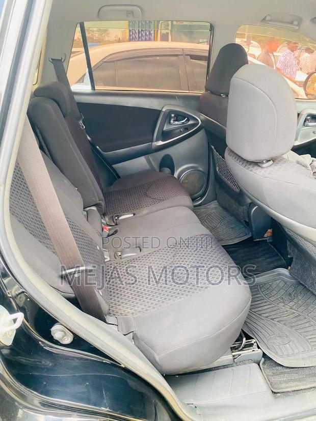 Toyota Vanguard 2013 Black