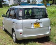 Toyota Sienta 2010 Silver for sale
