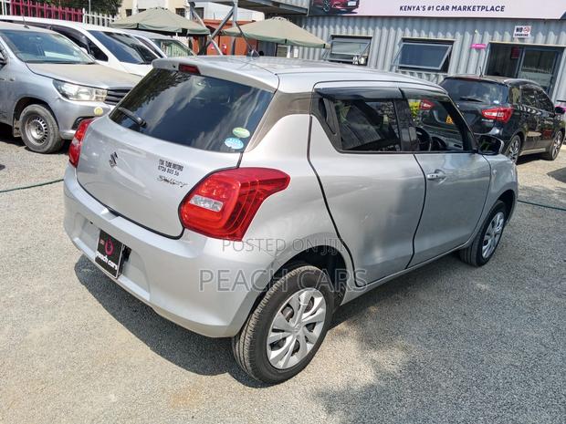 Suzuki Swift 2017 Silver