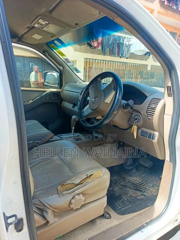 Nissan Navara 2011 White