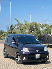 Toyota Sienta 2012 Maroon for sale
