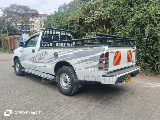 Toyota Hilux 2015 White