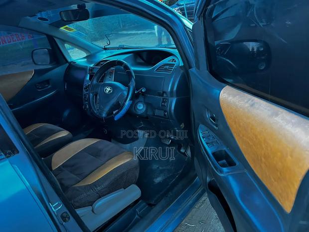 Toyota Ractis 2008 Blue