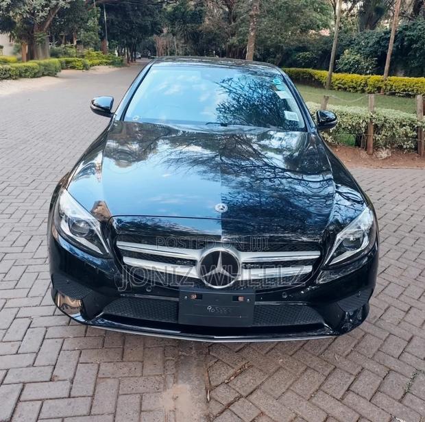 Mercedes-Benz C200 2019 Black