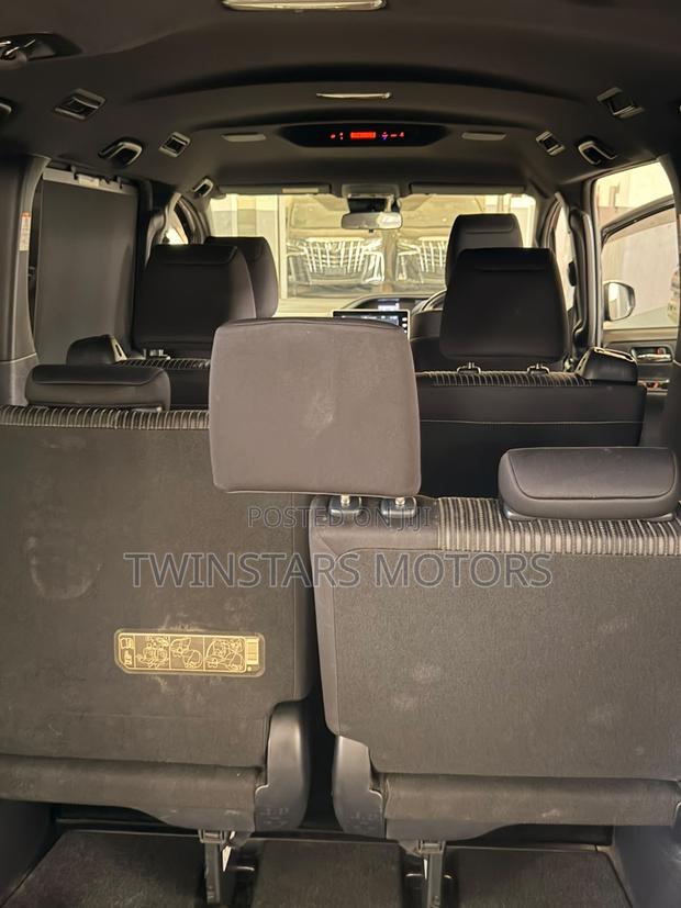 Toyota Voxy Hybrid ZS 2WD 7-Seater 2019 Black