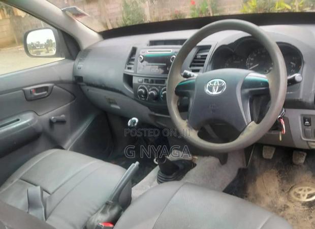 Toyota Hilux 2015 White