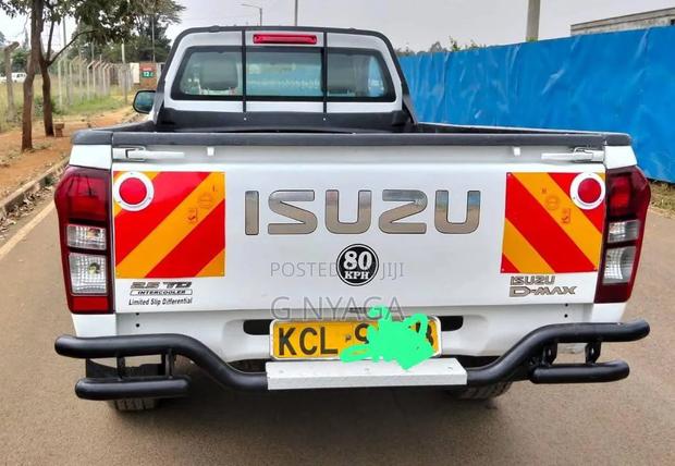 Isuzu D-MAX 2017 White