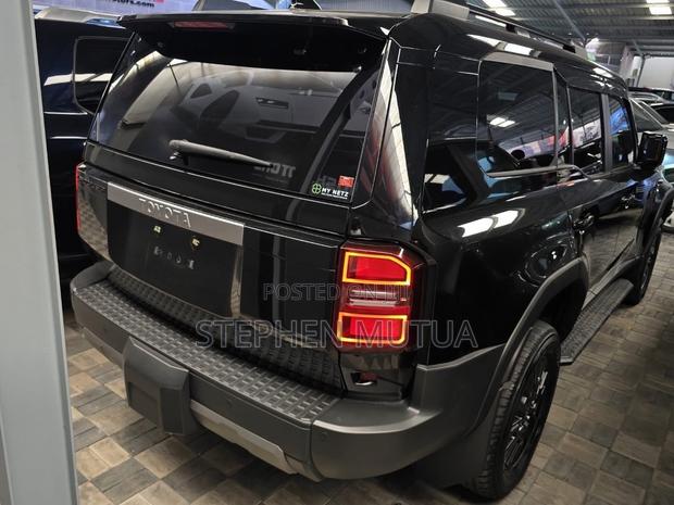 Toyota Land Cruiser Prado 2.8 2024 Black