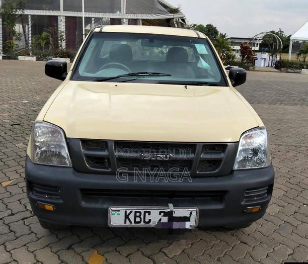 Isuzu D-MAX 2008 Yellow