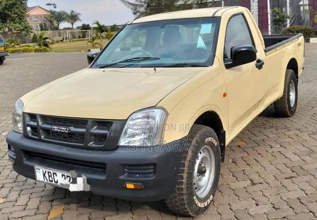Isuzu D-MAX 2008 Yellow