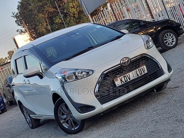 Toyota Sienta 2019 Pearl