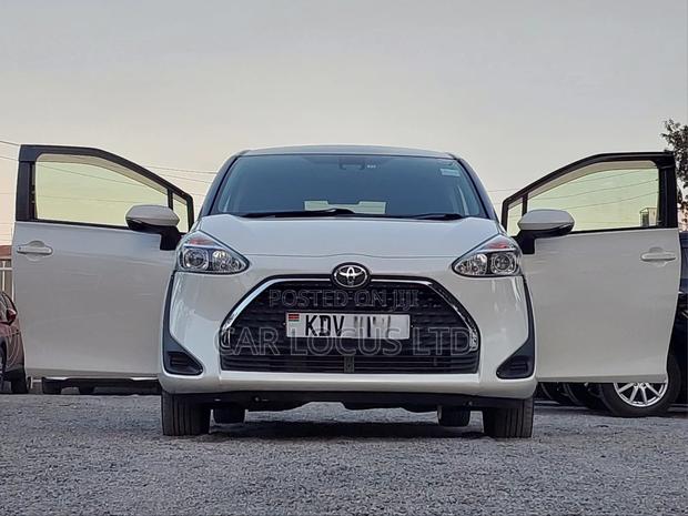 Toyota Sienta 2019 Pearl