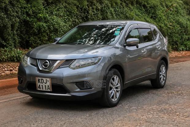 Nissan X-Trail 2015 Gray